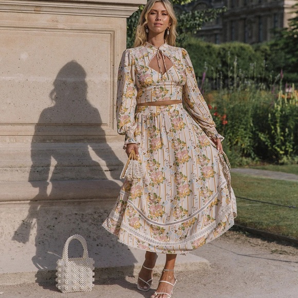 SPELL X Lisa Danielle Collab Garden Rose Cropped Blouse - Picture 10 of 11